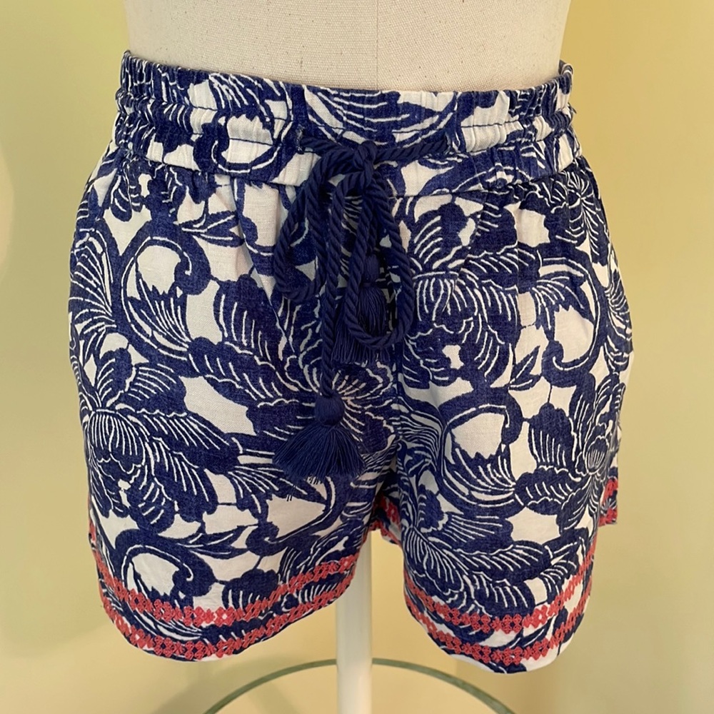LOFT BLUE AND WHITE LINEN BLEND SHORTS